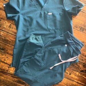 FIGS Caribbean blue scrubs